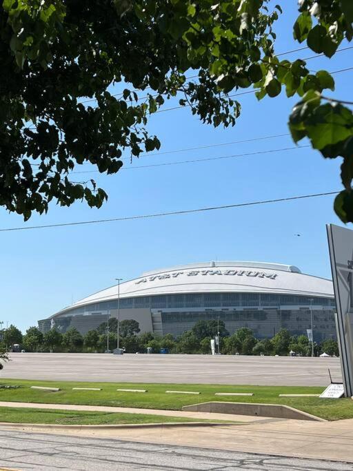 Lovely 2-Bedroom Condo Next To At&T Stadium 알링턴 외부 사진