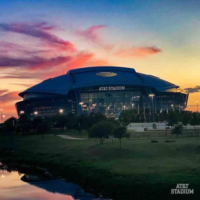 Lovely 2-Bedroom Condo Next To At&T Stadium 알링턴 외부 사진